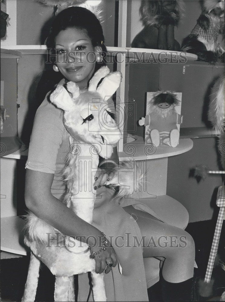 1971 Press Photo Miss World, Jennifer Hosten - KSK02153 - Historic Images