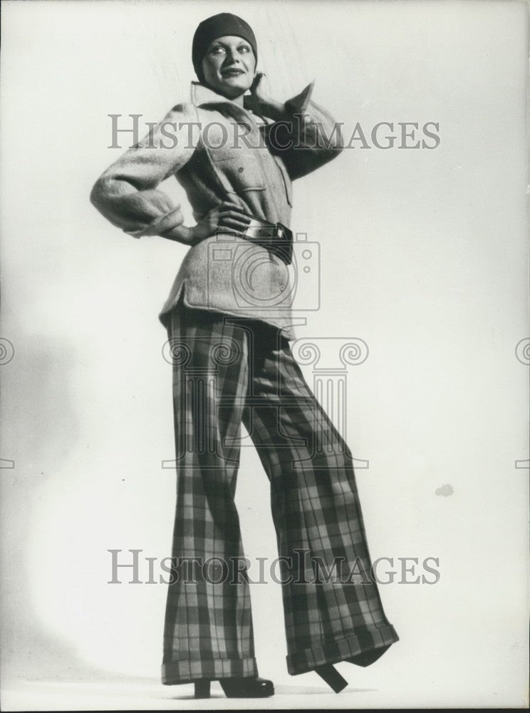 1972, A Men's Look for Winter - KSK02279 - Historic Images