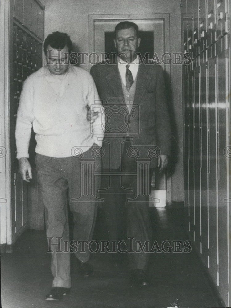 Press Photo Donald Brown - Arrested in Zurich - KSK02895 - Historic Images