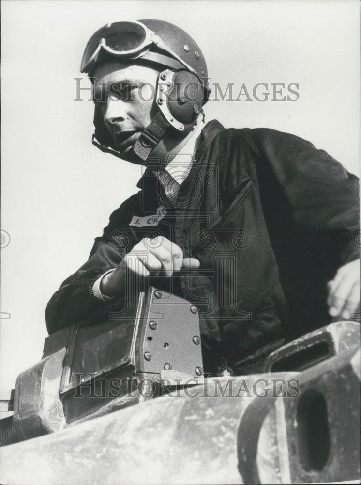 1975 Press Photo Chirac in a Tank Suit - KSK02991-Historic Images