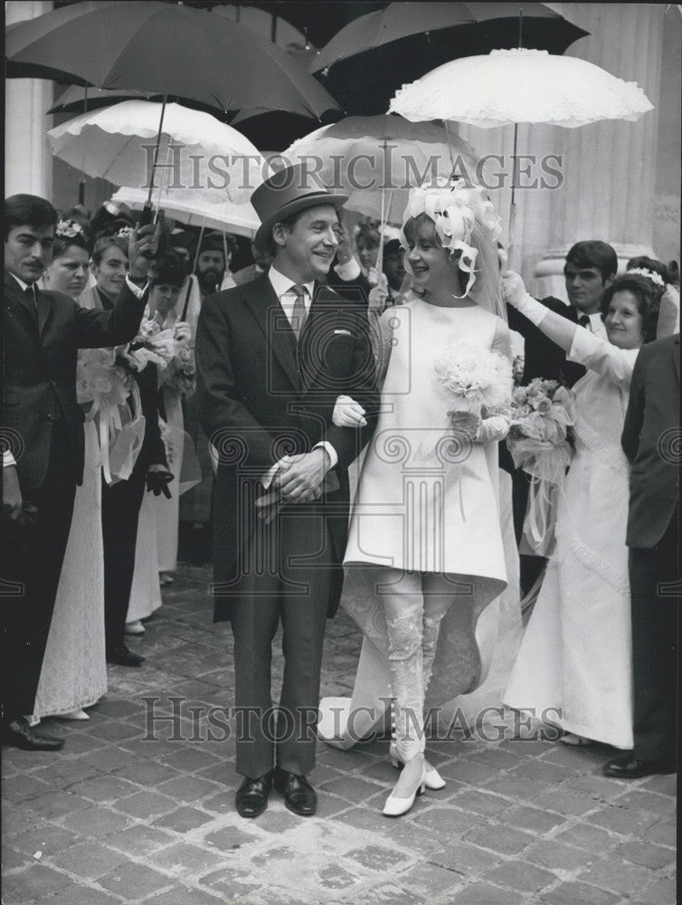 1967 Press Photo Pierre Perrin and Dominique Sabourdin Marry - KSK03129 - Historic Images