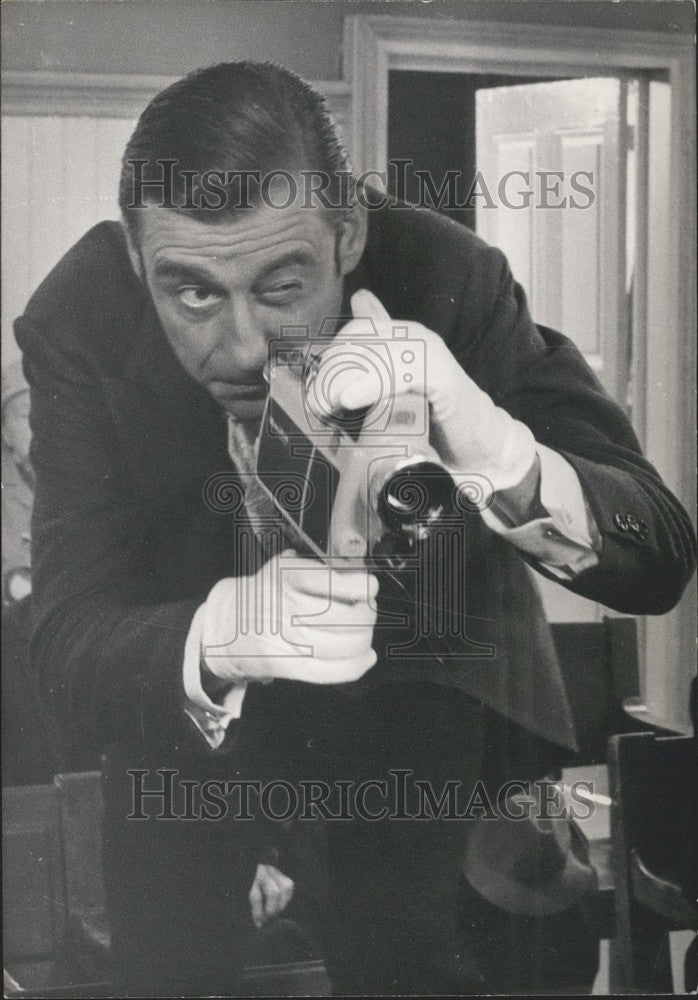 1969 Press Photo Jules de Lepine Films Marriage Ceremony - KSK03275-Historic Images