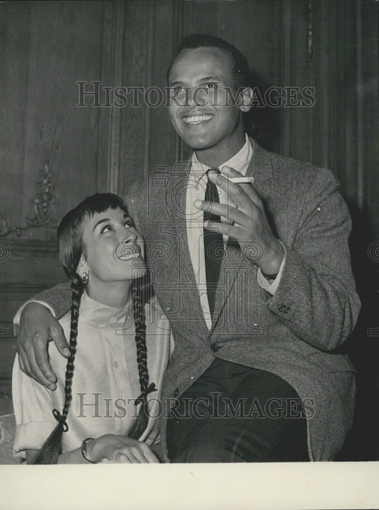 Press Photo American Conductor Harri Bellafonte Signs Paris Record Deal - Historic Images