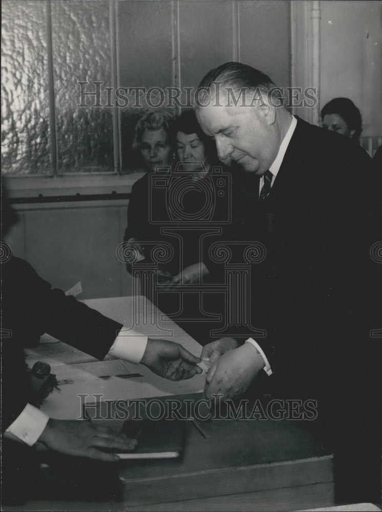 1969, Alain Poher - KSK03959 - Historic Images