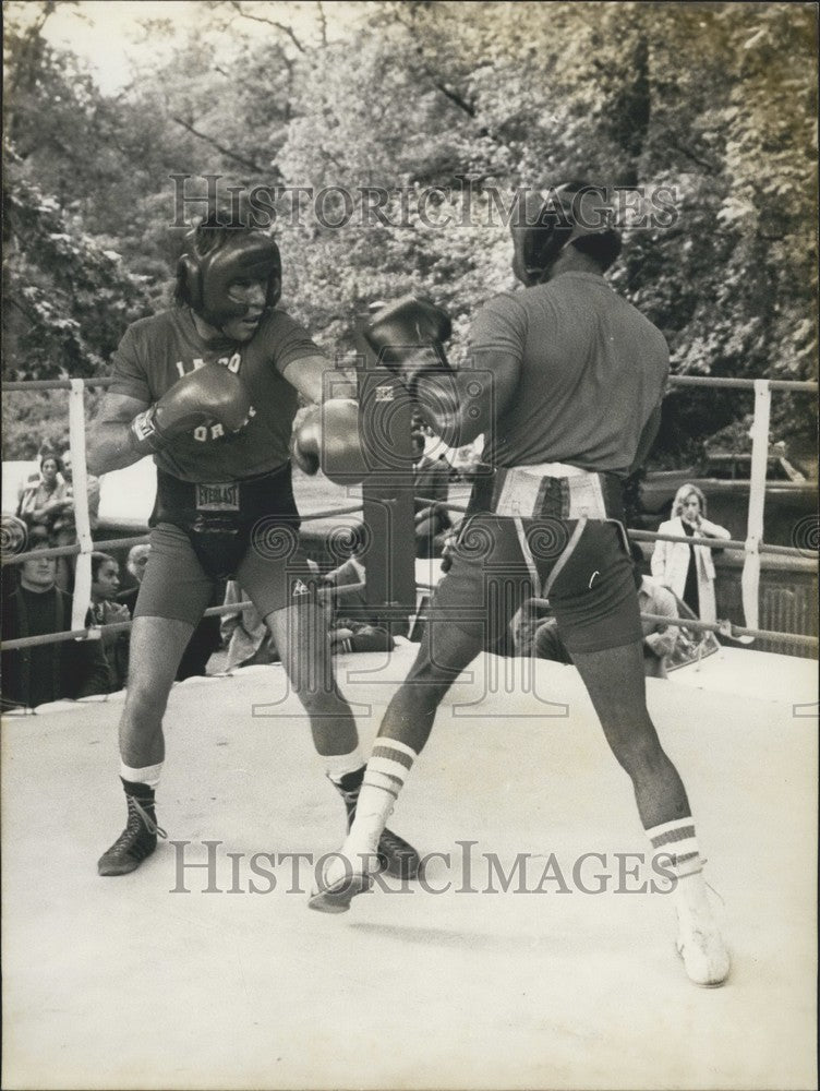 1972 Press Photo Jean Claude Bouttier Training with Eddie Burnes - KSK04161-Historic Images