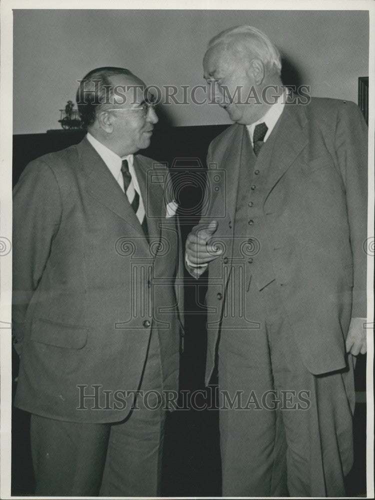 1953 Press Photo Jaemnae Soresin and Federal President Prof. Heuss in Bonn.-Historic Images