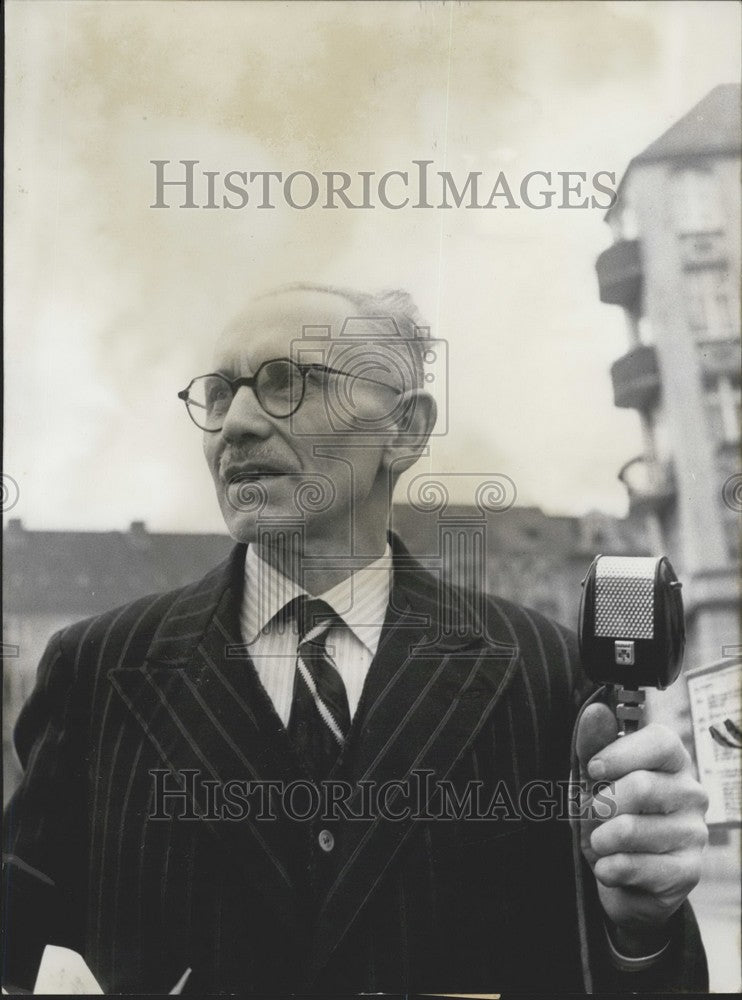 1956 Press Photo Theodor Busch - KSK04669 - Historic Images