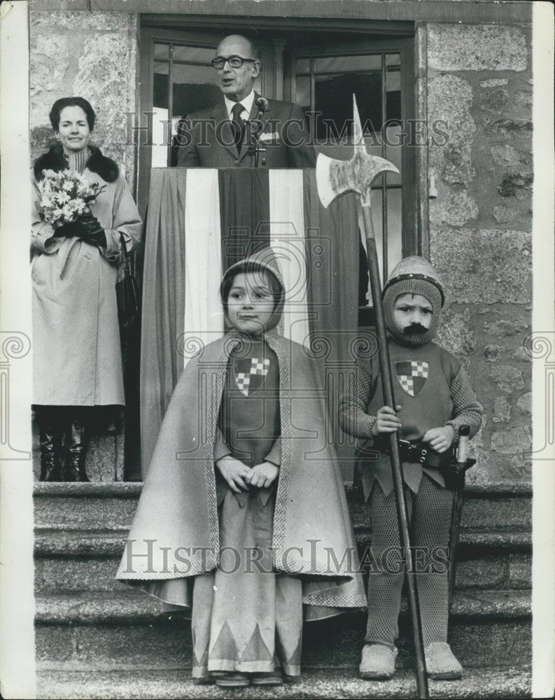 Press Photo Unusual guard for the president - KSK04797 - Historic Images