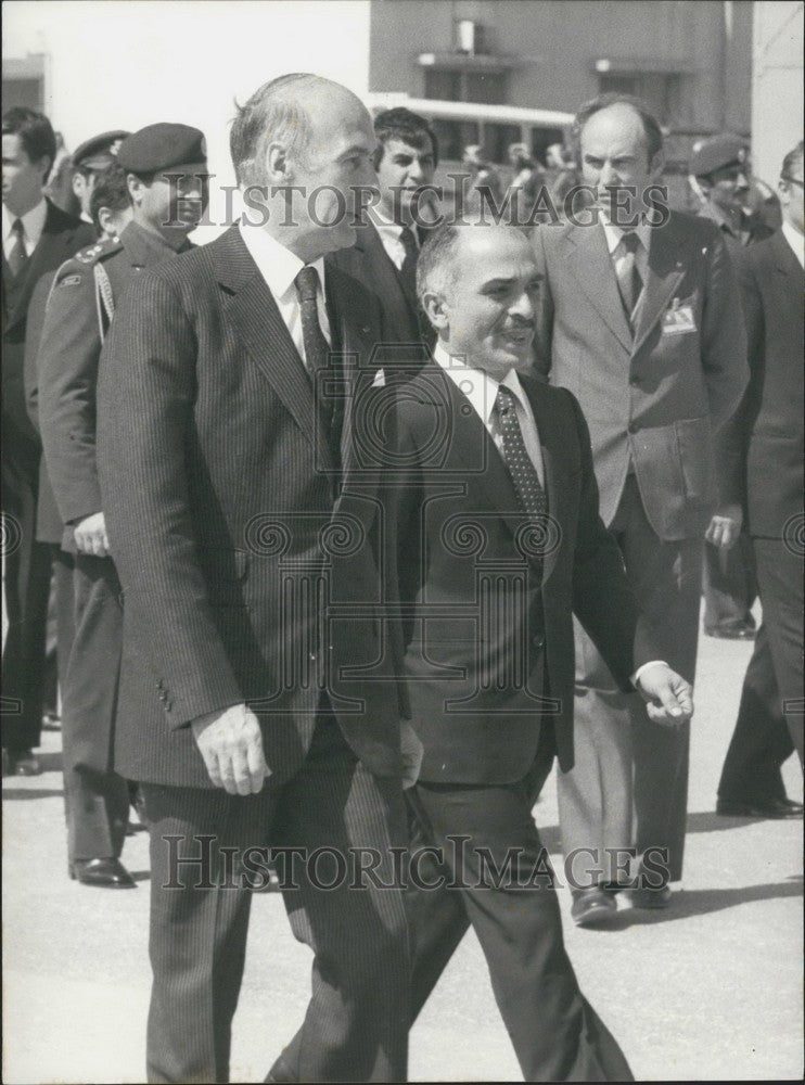 1980 Press Photo President Giscard D&#39;Estaing  &amp; King Hussein of Jordan. - Historic Images