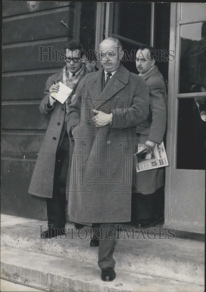 1955 Press Photo Christian Pineau Leaves Matignon Hotel - KSK05197-Historic Images