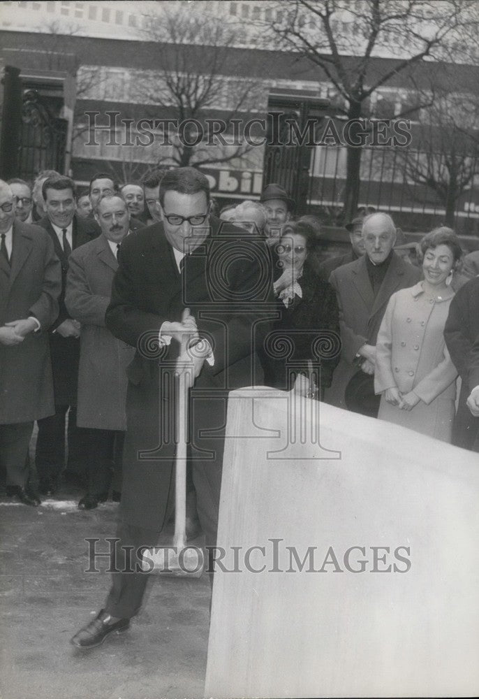 1967 Press Photo Mr. Marette Starts Building Demolition - Historic Images