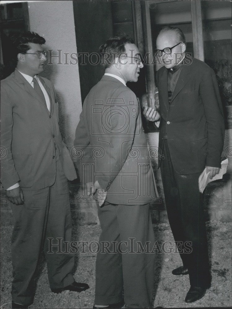 1954, People Pay Hommage Alcide de Gasperi - KSK06173 - Historic Images