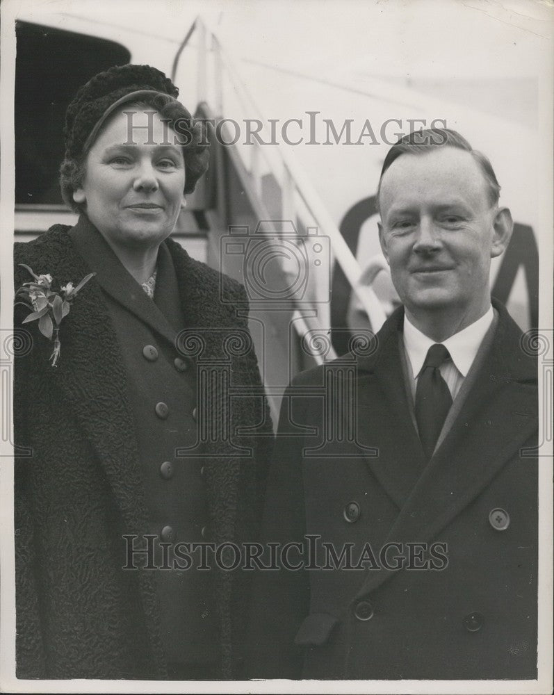 1957 Press Photo New British Ambassador to Russia-Leaves for Moscow - KSK06253 - Historic Images