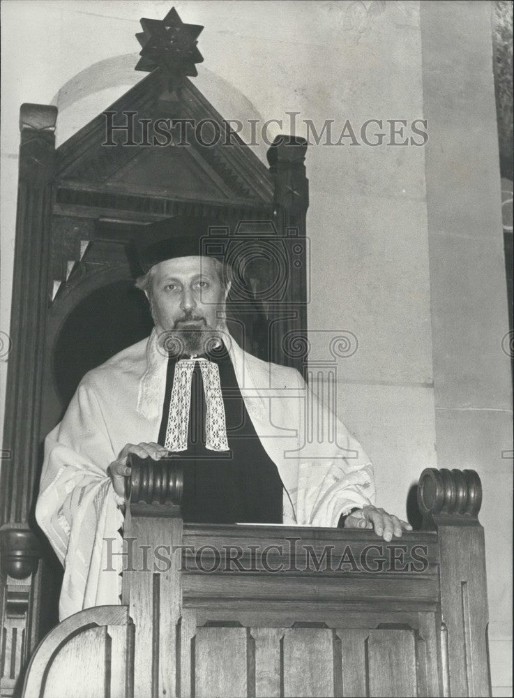 1980, Alain Goldmann Paris's New Rabbi - KSK06345 - Historic Images