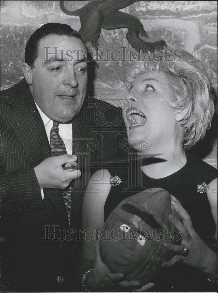 1962, Henri Genes and Jeannette Batti - KSK06355 - Historic Images