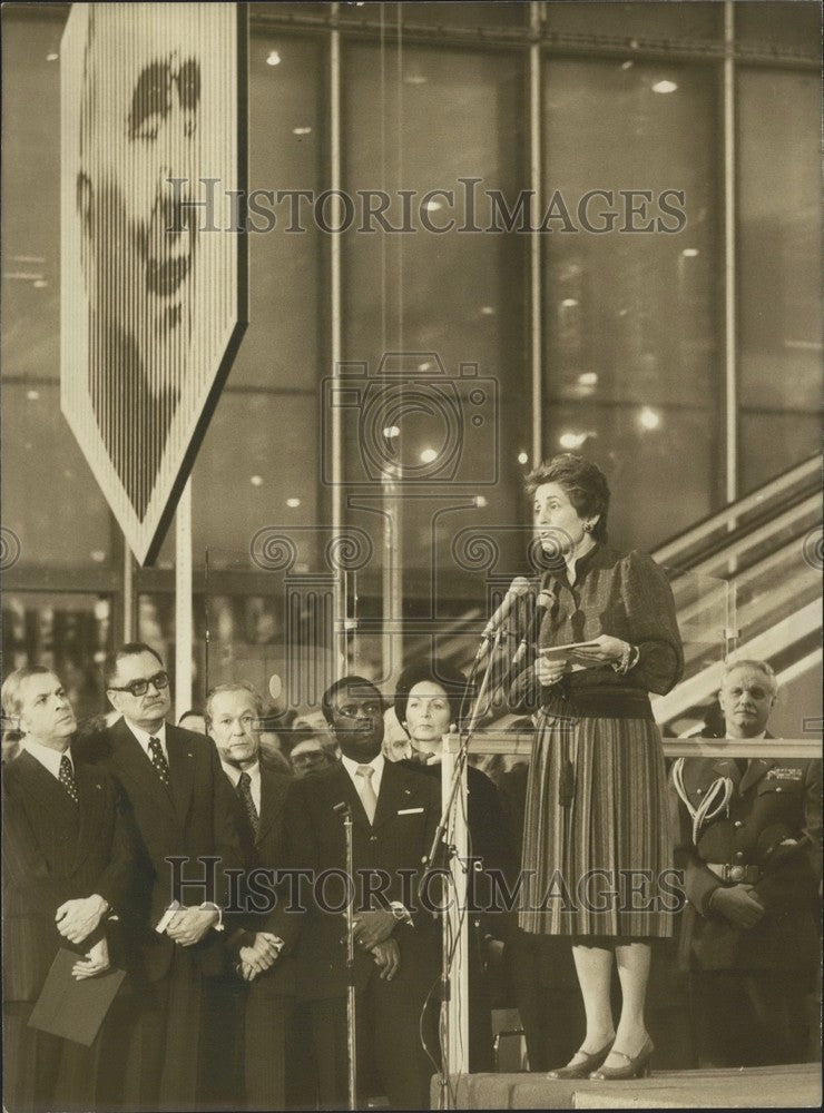 1977 Culture Secretary Francoise Giround Inaugurates Pompidou Center - Historic Images