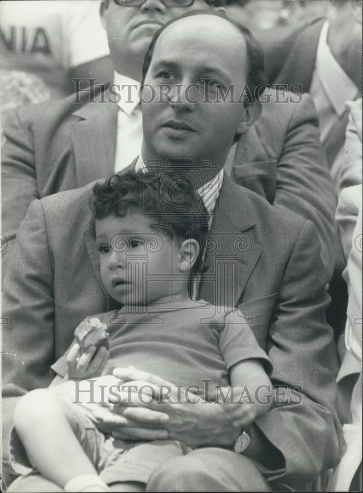 1984 Prime Minister Laurent Fabius &amp; Son Thomas Watch Tour de France - Historic Images