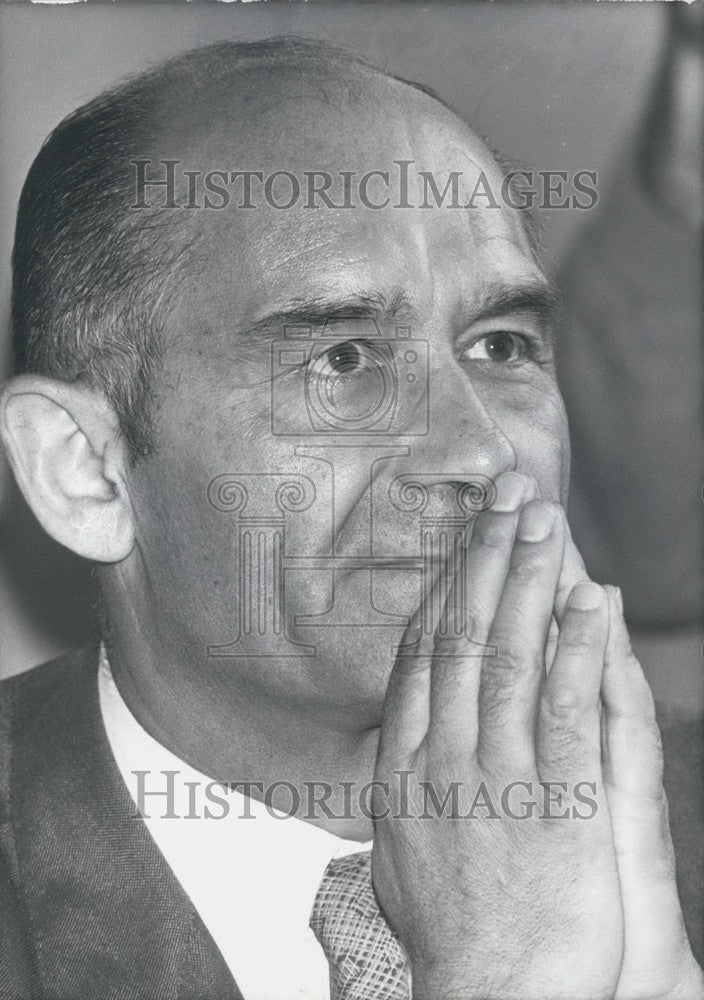 Press Photo Portrait of Social Security Secretary Jean Farge - Historic Images