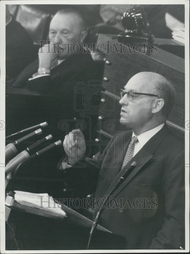 1956 Press Photo Chancellor Dr. Adenauer and Fritz Erler in the Bundestag.-Historic Images