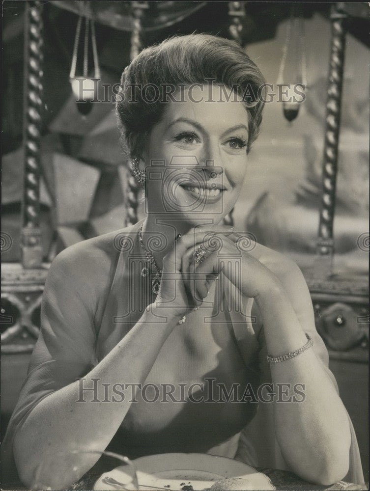 1962 Press Photo Actress Madeleine Robinson in "The Gentleman from Epsom" - Historic Images