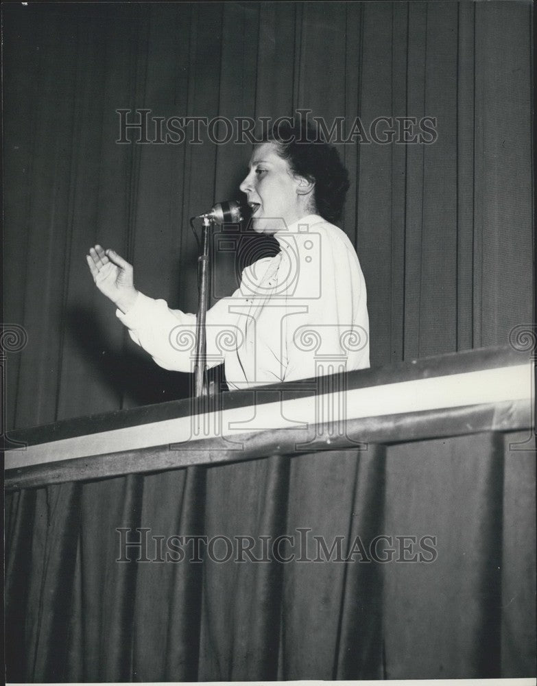 1953 Press Photo L'vv Picciatto - KSK07511 - Historic Images