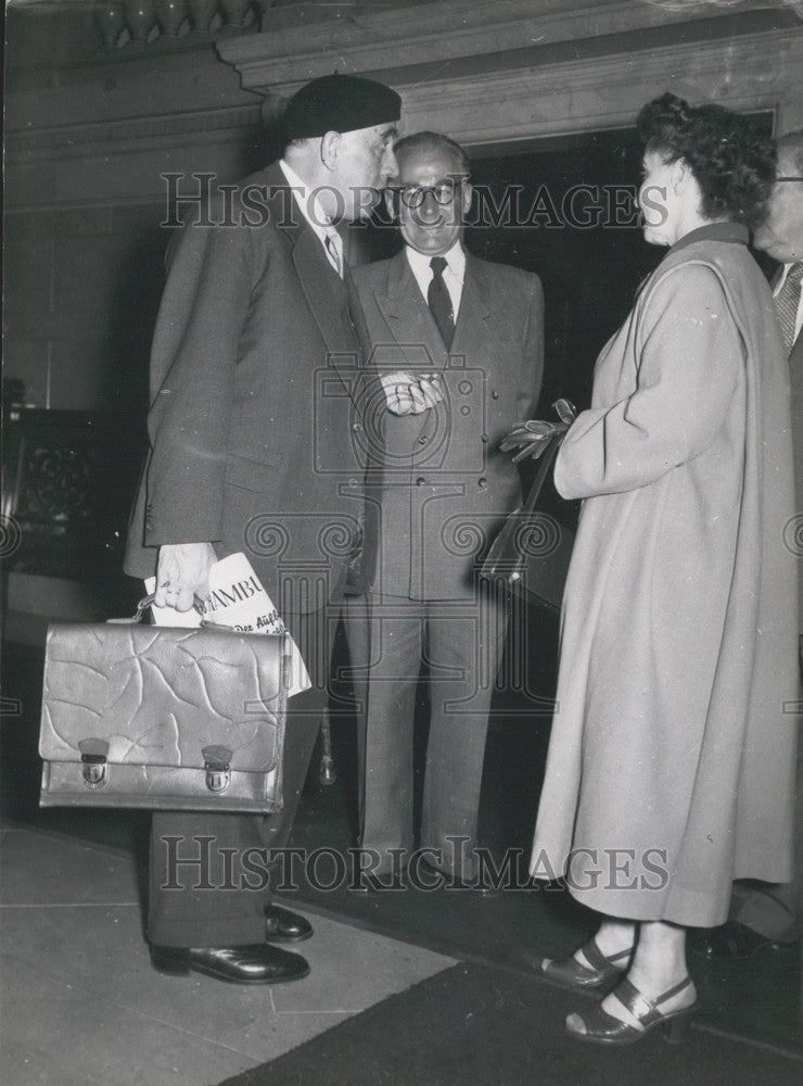 1953 Press Photo Berlin mayor Dr. Reuter in Hamburg. - Historic Images