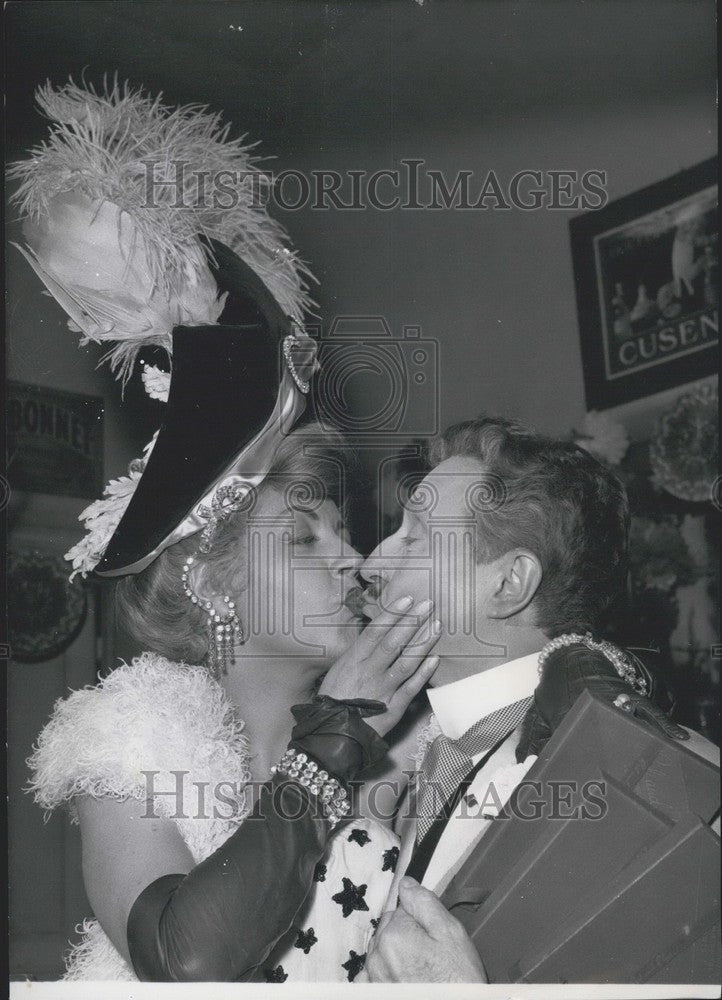 1954 Press Photo Comedian Norel-Noel, Suzy Delair-Historic Images