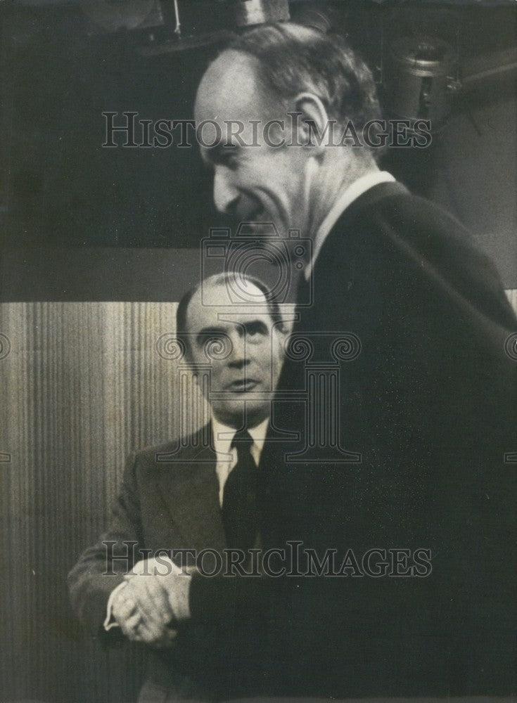 1978 Press Photo Presidential Candidates Mitterand and d'Estaing Shaking Hands - Historic Images