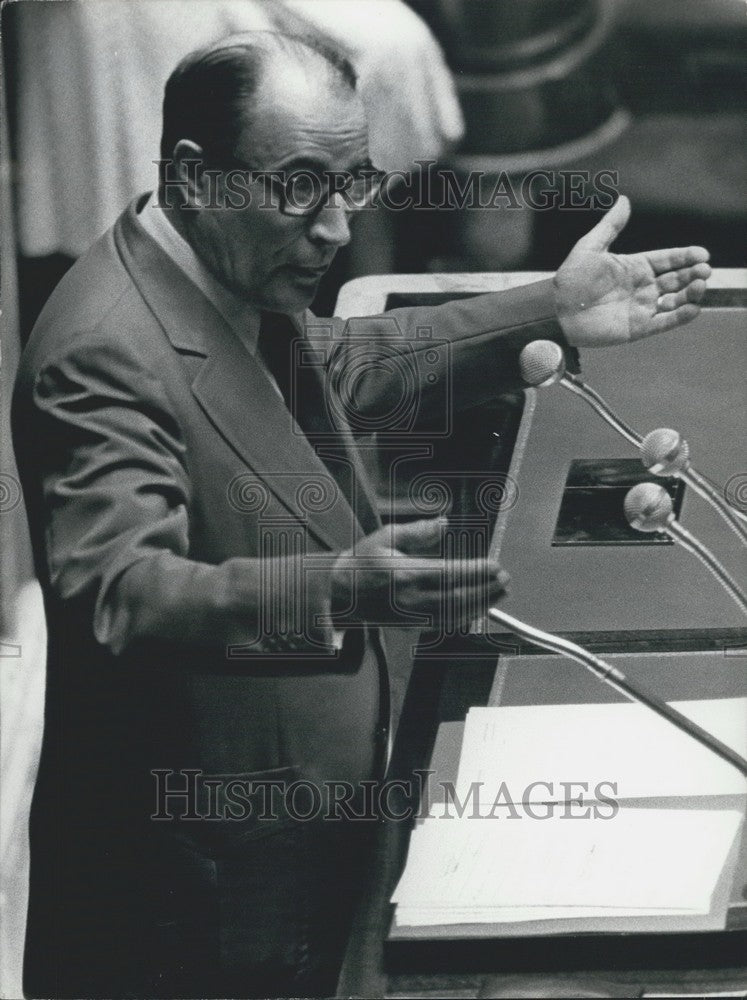 1975, Francois Mitterand at the National Assembly - Historic Images