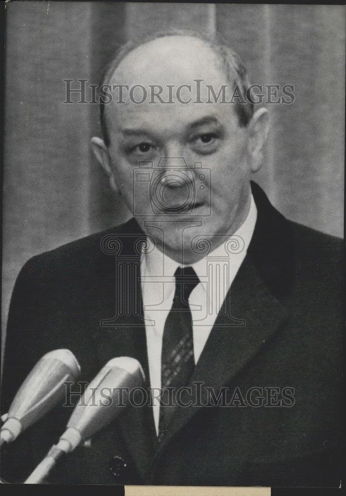 1962 US Secretary of Foreign Affairs Dean Rush Makes Press Statement ...