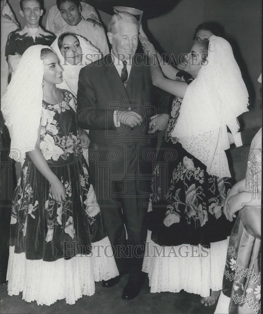 1964, Maurice Chevalier and Mexican Dancer Dulce Maria Silvera - Historic Images