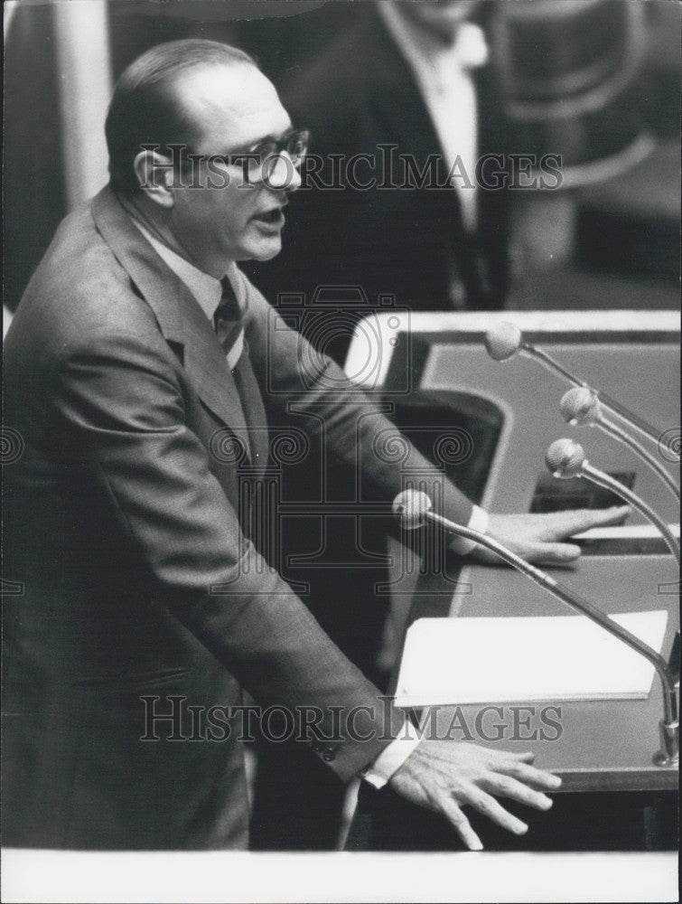 1975, Prime Minister Jacques Chirac at National Assembly Podium - Historic Images