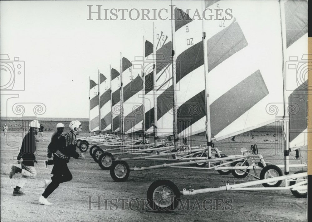 1969 Press Photo First International Sand Yacht Competition in Algeria.-Historic Images