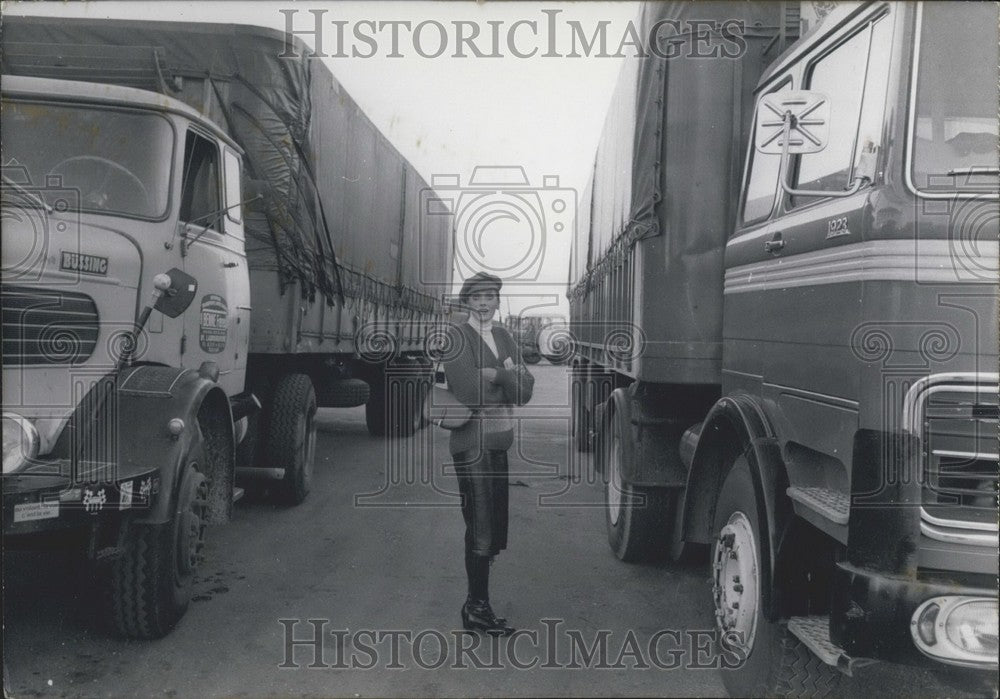 1970 Press Photo Maria Kimberley Gets Leading Role in "Traffic" - Historic Images
