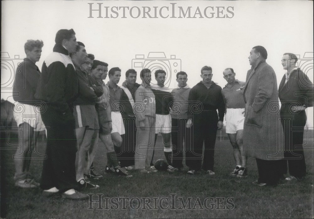 1952, France&#39;s Soccer Team Chats Before Leaving for Dublin - Historic Images