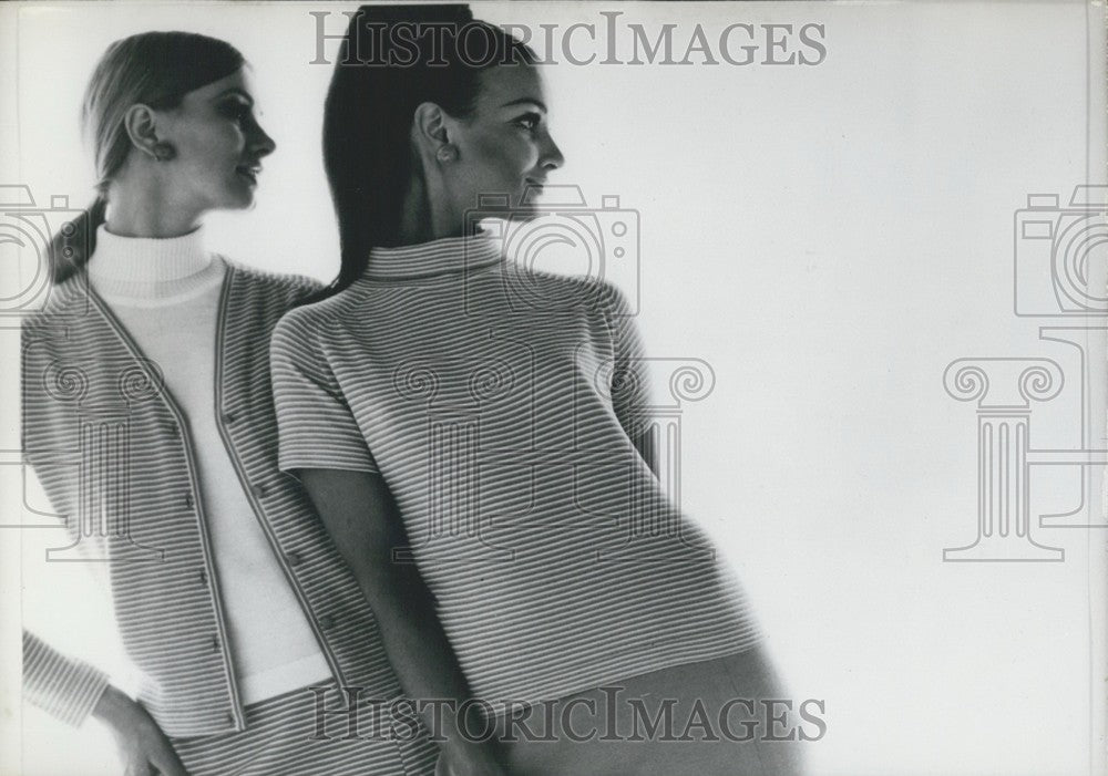 1967 Press Photo Coordinating Sweater, Shirt, &amp; Skirt-Historic Images