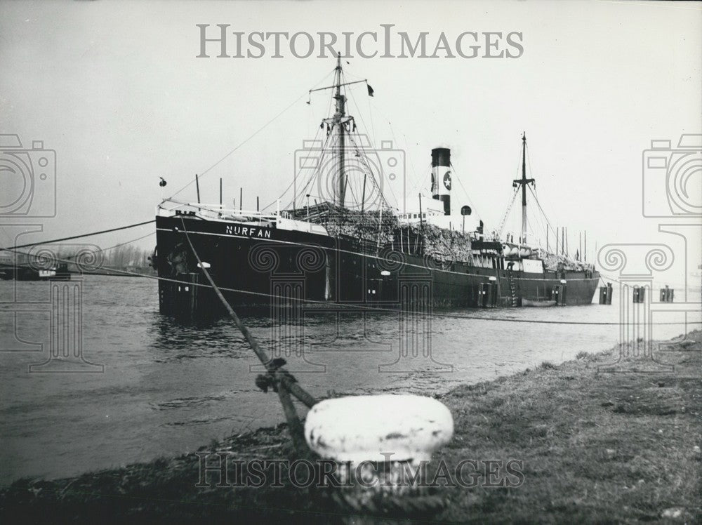 1957 Press Photo Turkish steamer &quot;Nurfan&quot; held in Brunsbüttelkoog. - Historic Images