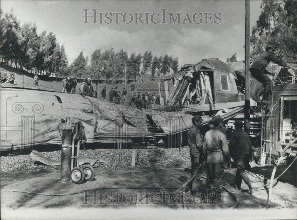 1982 Press Photo Fatal Train Collision in Algeria - Historic Images