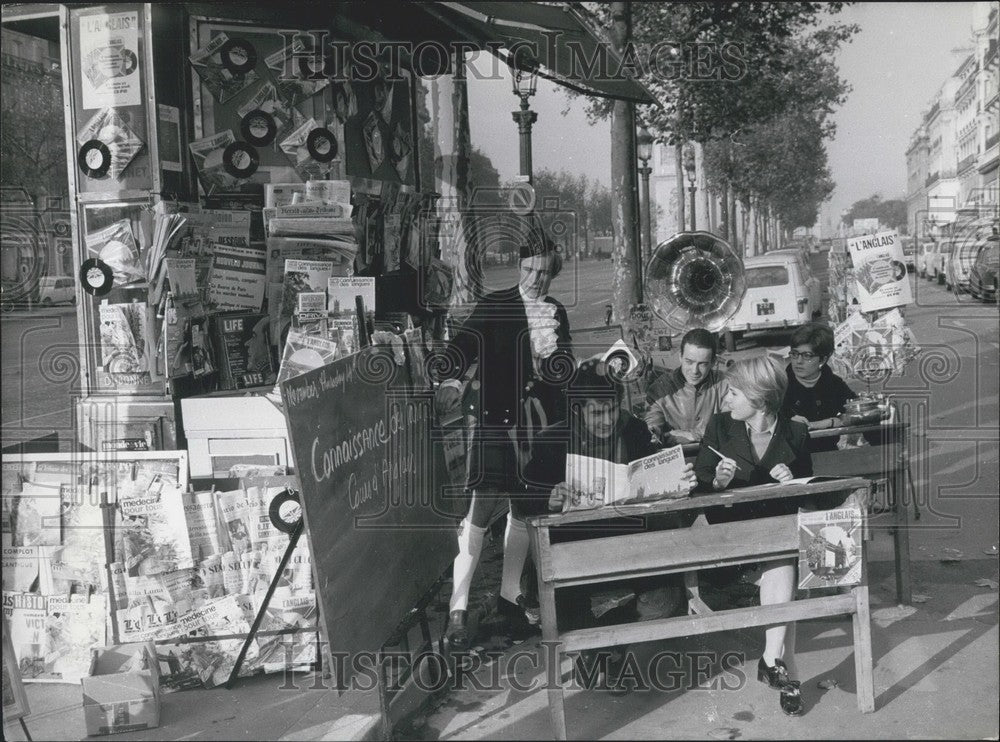 1968, English Lessons Kiosk on the Champs-Elysees - Historic Images