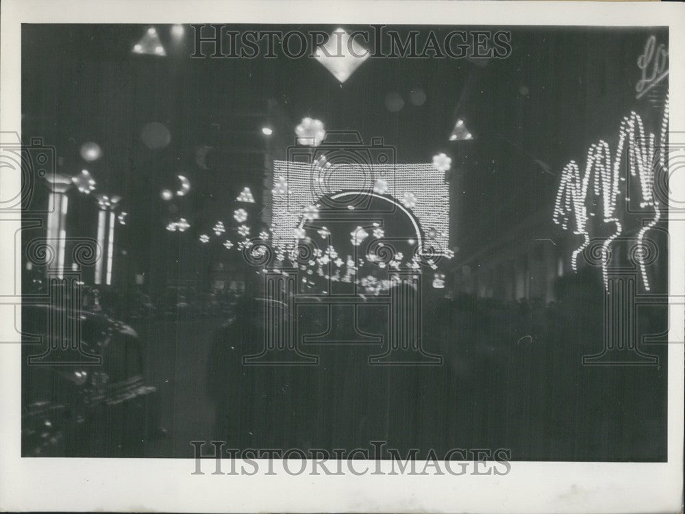 Press Photo Christmas Stars on the main street in Essen. - Historic Images