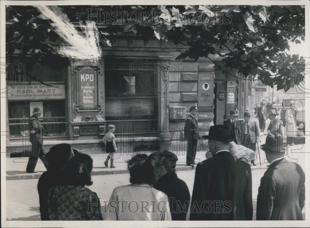 1953, KPD-Office in Duiburg. - Historic Images