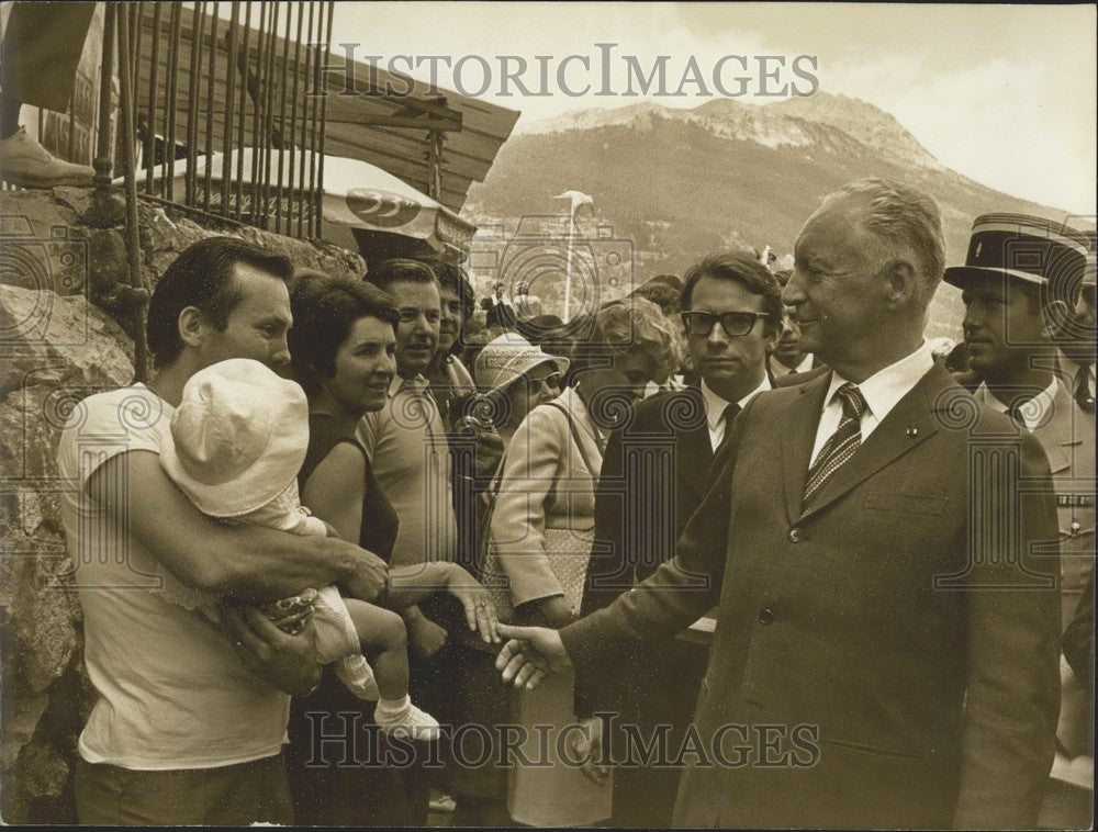 1973 Press Photo Pierre Messmer Welcomed by Brianconnais at Ecrins National Park-Historic Images