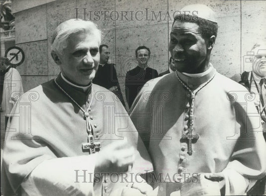 1977 Press Photo Joseph Batzinger & Bernardin Gantin - Historic Images