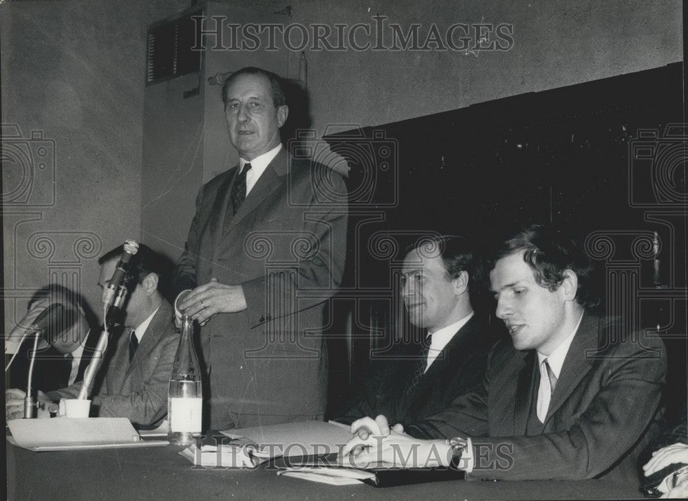 1970 Press Photo Minster Mondon  with Brunel and Patrick Poivre d&#39;Arvor - Historic Images