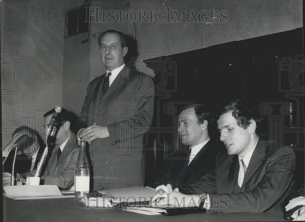 1970 Press Photo Minster Mondon  with Brunel and Patrick Poivre d'Arvor - Historic Images