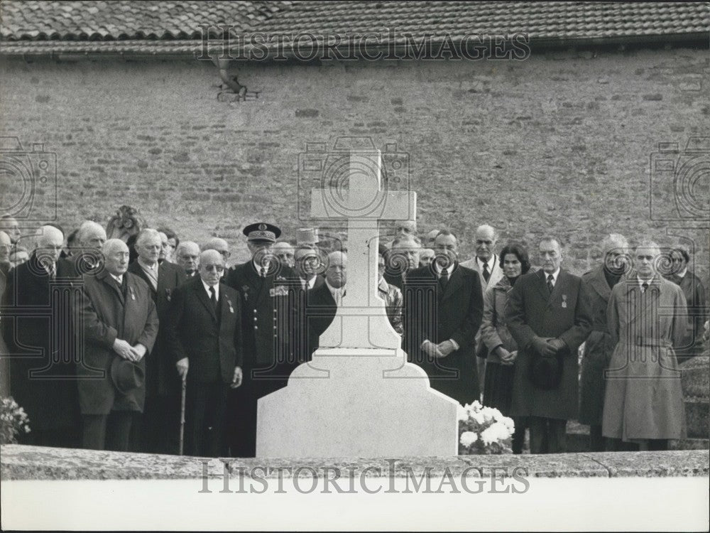 1976 General de Gaulle's Grave - Historic Images