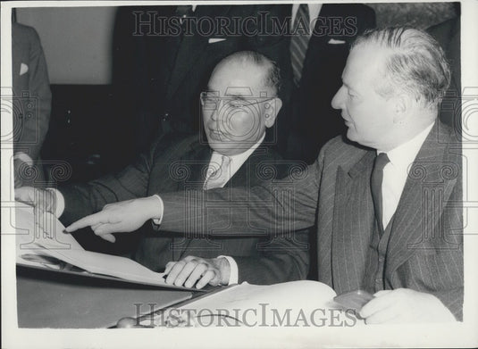 1958, Mr. Selwyn Lloyd & Dr. Katsumi Ohno - Historic Images
