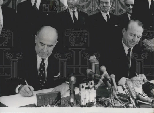 1971 Press Photo US Atty Gen John Mitchell & French Raymond Marcelin-Historic Images