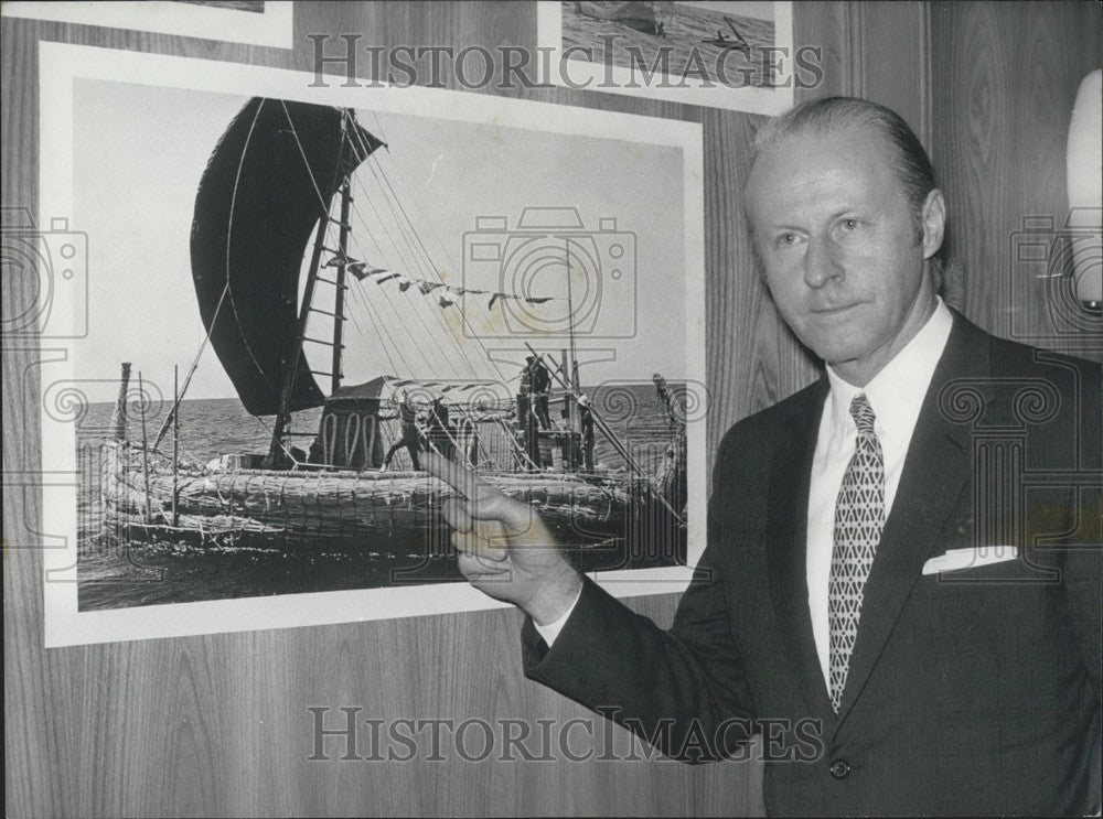 1970 Thor Heyherdhal Shows &quot;Ra&quot; Photo - Historic Images