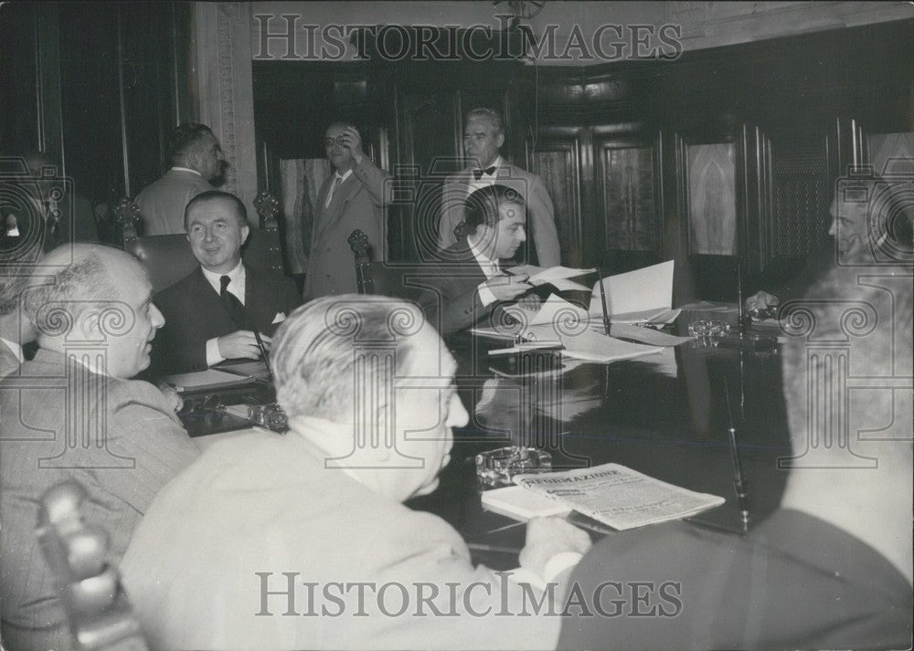 1953 Press Photo Giuseppe Pella Presides Over Ministry of the Interior Meeting - Historic Images